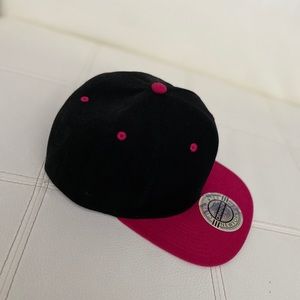 No logo black and purple SnapBack